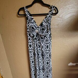 Black & White Jon & Anna New York XL Maxi Dress
